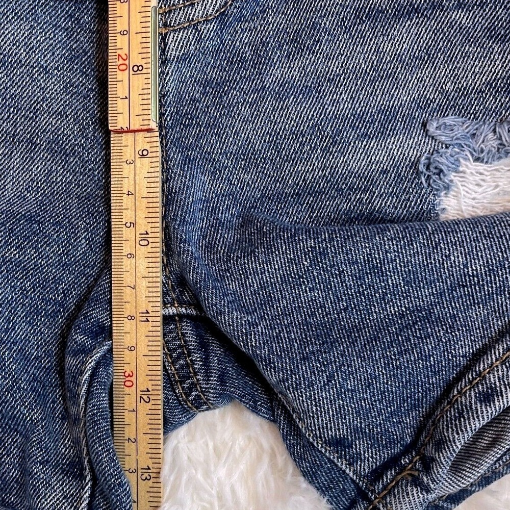 SO High Rise Distressed Denim Mom Shorts Size 28 Stretch Mid Length Ripped - Picture 8 of 8